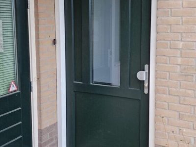 Nieuwe kozijnen, deuren en een draaikiepraam in Havelte - Kunststofkozijn4U