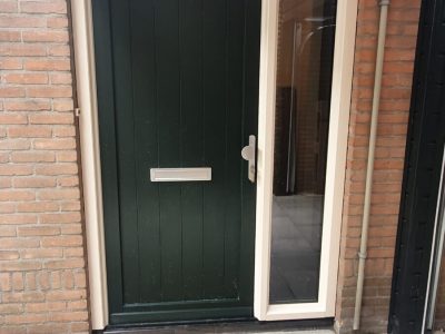 Kunststofkozijn4U Kunststof kozijnen - zwarte kunststof voordeur in Meppel